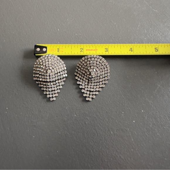 Vintage MUSI Shoe Clips Large Teardrop Rhinestone Silver Tone Signed MUSI 50s - Picture 9 of 11